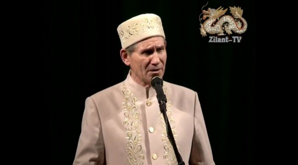 Миңгол Галиев мөнәҗәт башкара